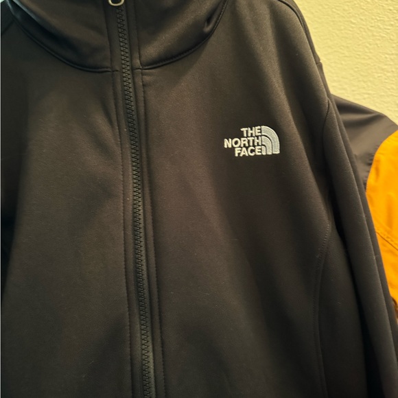 Arrowwood mustard yellow and black north face triclimate women’s jack. 3 in one - Picture 10 of 15